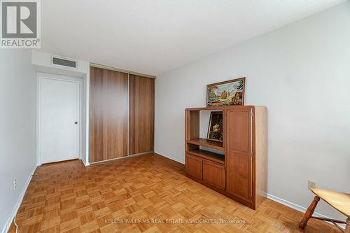 914 - 1333 Bloor Street, Mississauga, ON - Indoor Photo Showing Other Room