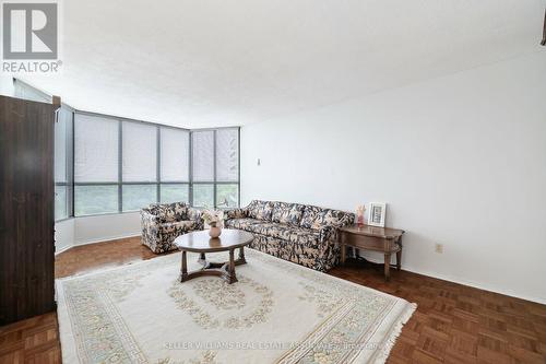 914 - 1333 Bloor Street, Mississauga, ON - Indoor Photo Showing Living Room