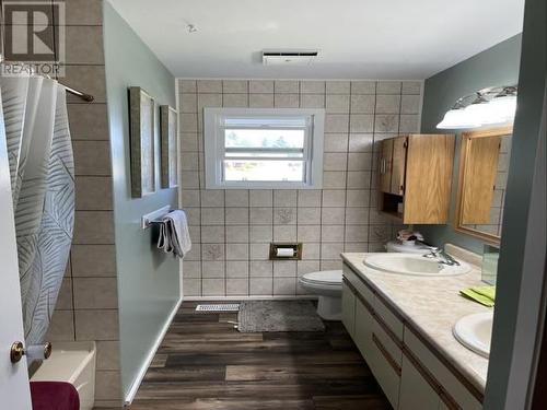 7 Williston Crescent, Mackenzie, BC - Indoor Photo Showing Bathroom