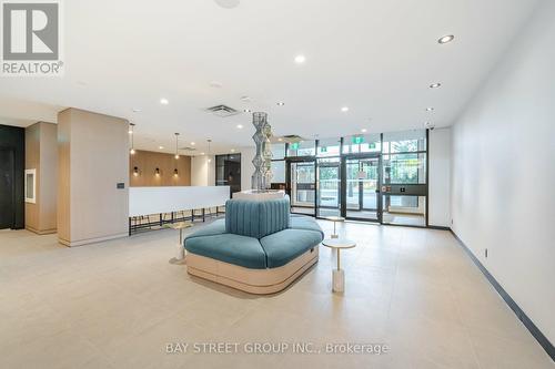 1303 - 7950 Bathurst Street, Vaughan (Beverley Glen), ON - Indoor