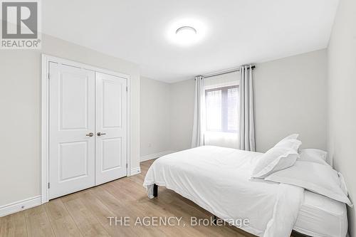 1404 Lawson Street, Innisfil (Alcona), ON - Indoor Photo Showing Bedroom