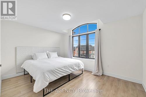 1404 Lawson Street, Innisfil (Alcona), ON - Indoor Photo Showing Bedroom