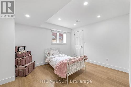 1404 Lawson Street, Innisfil (Alcona), ON - Indoor Photo Showing Bedroom