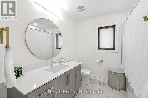 1404 Lawson Street, Innisfil (Alcona), ON - Indoor Photo Showing Bathroom