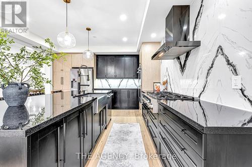 1404 Lawson Street, Innisfil (Alcona), ON - Indoor Photo Showing Kitchen With Upgraded Kitchen