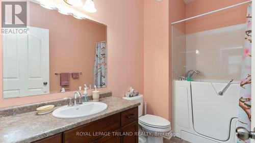 34 - 3455 Morgan Crescent, London, ON - Indoor Photo Showing Bathroom