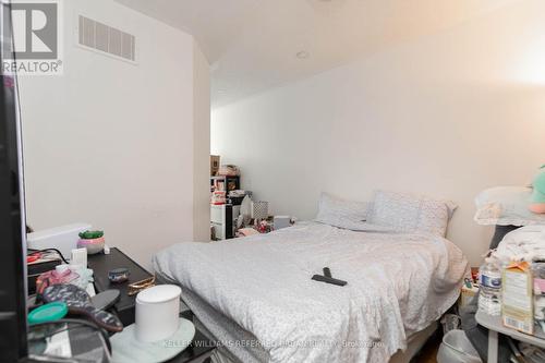 3628B St. Clair Avenue E, Toronto (Cliffcrest), ON - Indoor Photo Showing Bedroom