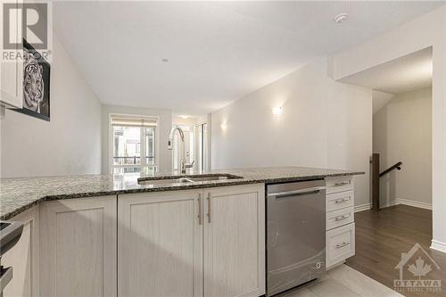 274 Pembina Private, Ottawa, ON - Indoor Photo Showing Kitchen With Double Sink