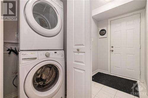 274 Pembina Private, Ottawa, ON - Indoor Photo Showing Laundry Room