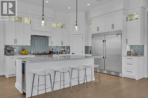 1678 Country Club Drive Unit# 1, Kelowna, BC - Indoor Photo Showing Kitchen With Upgraded Kitchen