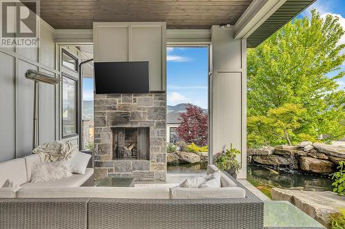 1678 Country Club Drive Unit# 1, Kelowna, BC -  With Fireplace With Exterior