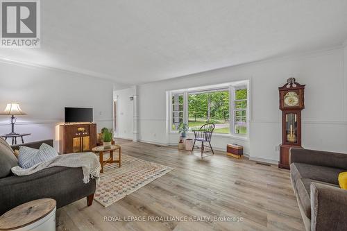 121 Spry Road, Stirling-Rawdon, ON - Indoor Photo Showing Living Room