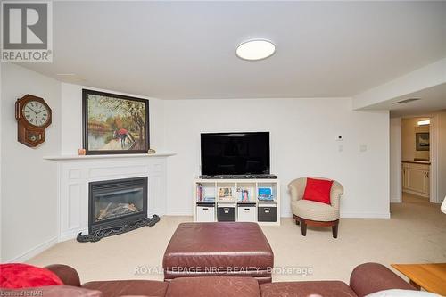 2457 Walker Court, Niagara Falls, ON - Indoor Photo Showing Living Room With Fireplace