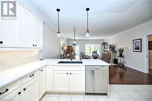 2457 Walker Court, Niagara Falls, ON - Indoor Photo Showing Kitchen With Double Sink