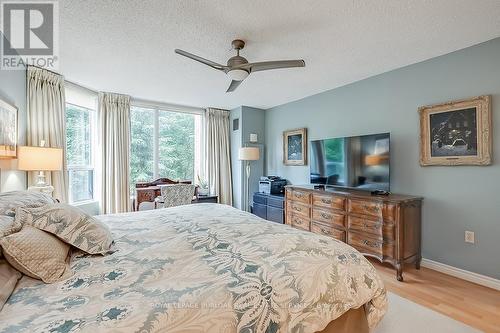 401 - 2121 Lakeshore Road, Burlington, ON - Indoor Photo Showing Bedroom