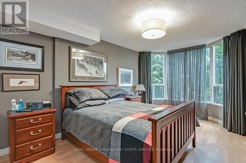 401 - 2121 Lakeshore Road, Burlington, ON - Indoor Photo Showing Bedroom