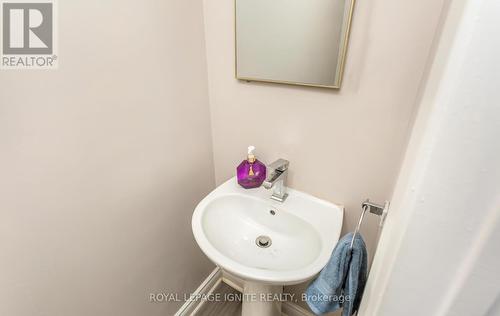 20 - 7255 Dooley Drive, Mississauga (Malton), ON - Indoor Photo Showing Bathroom