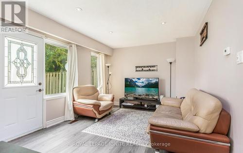 20 - 7255 Dooley Drive, Mississauga (Malton), ON - Indoor Photo Showing Living Room