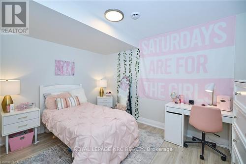 35 Taliesin Trail, Welland, ON - Indoor Photo Showing Bedroom