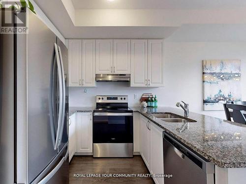 101 Danzatore Path, Oshawa (Windfields), ON - Indoor Photo Showing Kitchen With Double Sink With Upgraded Kitchen