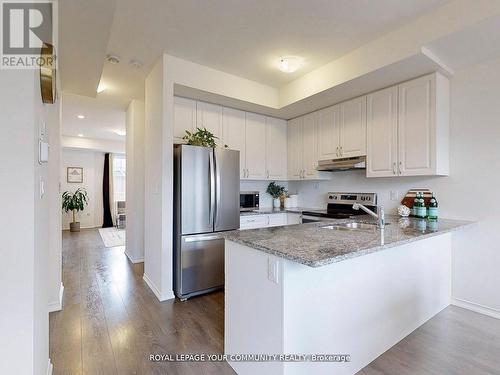 101 Danzatore Path, Oshawa (Windfields), ON - Indoor Photo Showing Kitchen