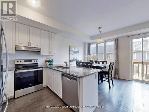 101 Danzatore Path, Oshawa (Windfields), ON - Indoor Photo Showing Kitchen With Double Sink