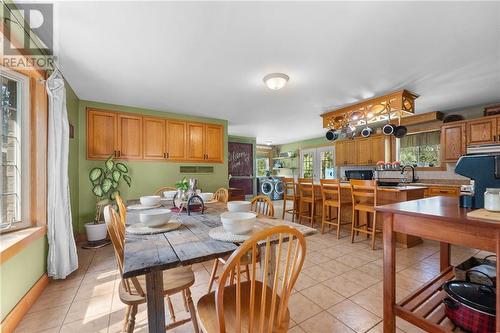 1208 Locksley Road, Pembroke, ON - Indoor Photo Showing Dining Room