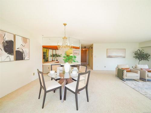 405-2930 Cook St, Victoria, BC - Indoor Photo Showing Dining Room