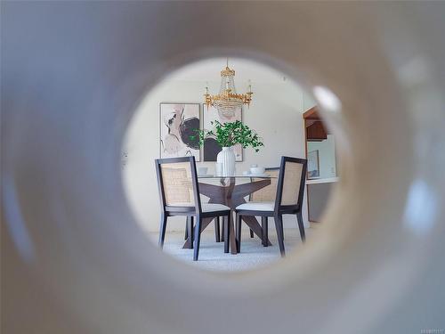 405-2930 Cook St, Victoria, BC - Indoor Photo Showing Dining Room