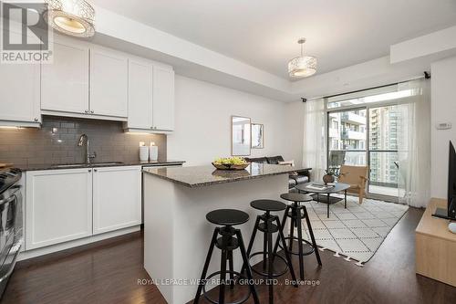 1003 - 35 Fontenay Court, Toronto, ON - Indoor Photo Showing Kitchen With Upgraded Kitchen