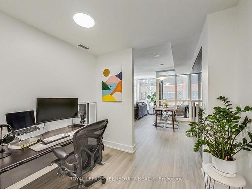 322-38 Dan Leckie Way, Toronto, ON - Indoor Photo Showing Office