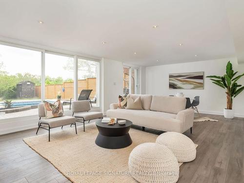 130 Saturn Rd, Toronto, ON - Indoor Photo Showing Living Room