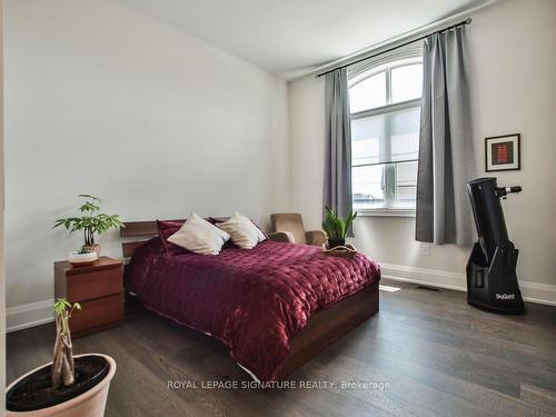 2302 Hyacinth Cres, Oakville, ON - Indoor Photo Showing Bedroom