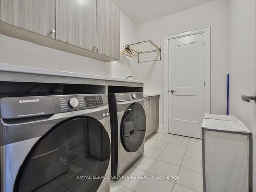 2302 Hyacinth Cres, Oakville, ON - Indoor Photo Showing Laundry Room