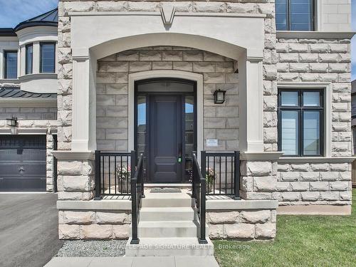 2302 Hyacinth Cres, Oakville, ON - Outdoor With Facade