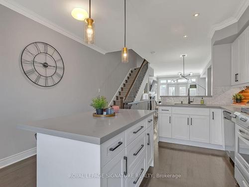 9 Furrow Lane, Toronto, ON - Indoor Photo Showing Kitchen With Upgraded Kitchen