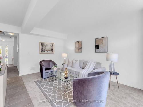 7453 Baycrest Common, Niagara Falls, ON - Indoor Photo Showing Living Room