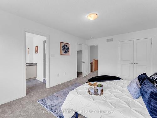 7453 Baycrest Common, Niagara Falls, ON - Indoor Photo Showing Bedroom