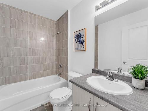 7453 Baycrest Common, Niagara Falls, ON - Indoor Photo Showing Bathroom