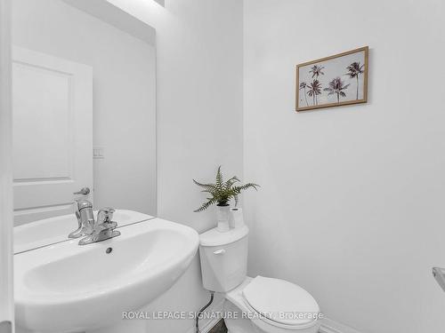 7453 Baycrest Common, Niagara Falls, ON - Indoor Photo Showing Bathroom