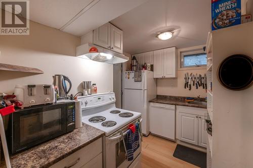 596 Ellis Street, Penticton, BC - Indoor Photo Showing Kitchen