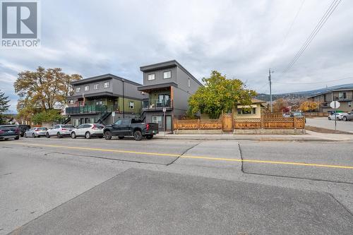 596 Ellis Street, Penticton, BC - Outdoor