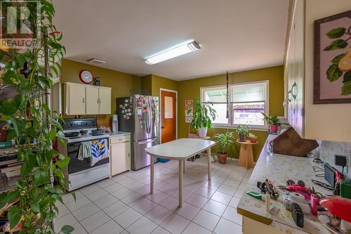 596 Ellis Street, Penticton, BC - Indoor Photo Showing Kitchen