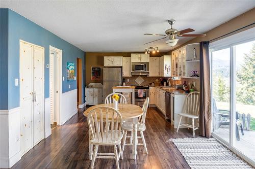 10692 Teresa Road, Lake Country, BC - Indoor Photo Showing Dining Room