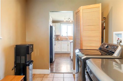 10692 Teresa Road, Lake Country, BC - Indoor Photo Showing Laundry Room