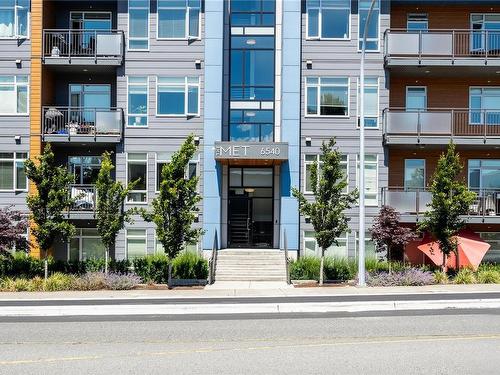 504-6540 Metral Dr, Nanaimo, BC - Outdoor With Facade