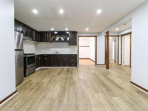 1463 River Rd, Wasaga Beach, ON - Indoor Photo Showing Kitchen