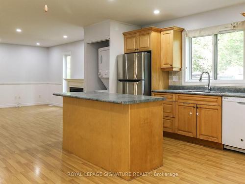 1463 River Rd, Wasaga Beach, ON - Indoor Photo Showing Kitchen