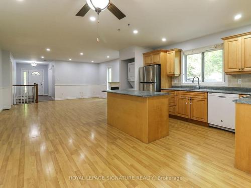 1463 River Rd, Wasaga Beach, ON - Indoor Photo Showing Kitchen