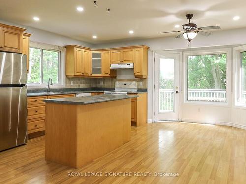 1463 River Rd, Wasaga Beach, ON - Indoor Photo Showing Kitchen